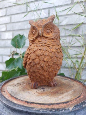 Figurine - Beautiful cast iron owl statue with fine details