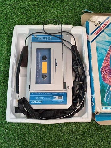 Unisef - V-2 Draagbare cassettespeler, Nieuw