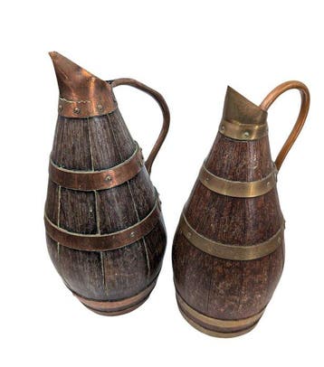 Kruik - Eik - Twee kruiken voor cider/wijn, gemaakt van hout