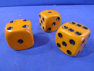 Bordspel - 3 Dés a jouer poker das - bakeliet