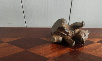 P. Chenet - Beeldje, Beer - 7.5 cm - Brons