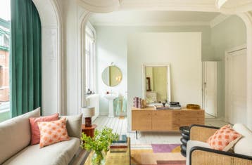 Appartement aan Place Victor Horta, Saint-Gilles