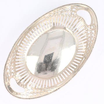 H. Schriek. (Schoonhoven, 1942). - Bonbon mand - .833 zilver