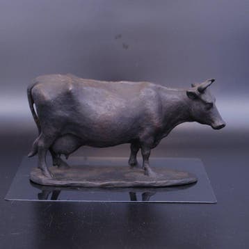 Copper Sculpture of a Cow -  /UNEMURA, Naohisa -