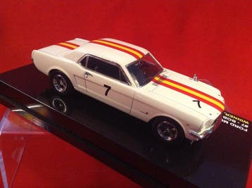 Apex Replicas 1:43 - Model raceauto - Ford Mustang winner, Nieuw