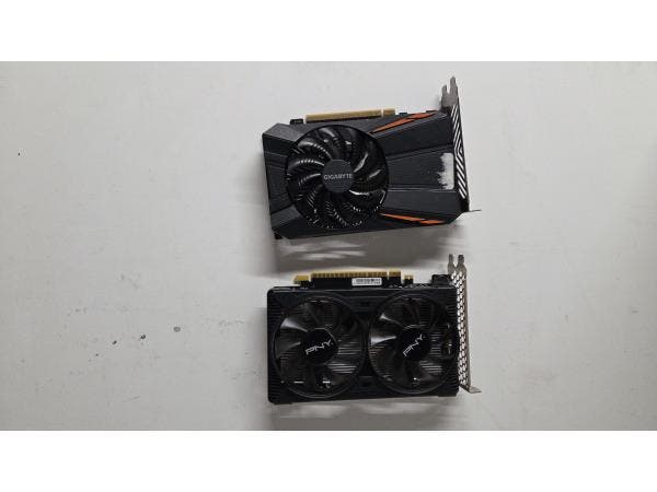 Veiling - 2x Ongecontroleerde Videokaart (NVIDIA GTX 1650 +, Computers en Software, Videokaarten