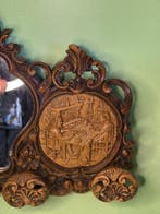 Art Deco - Kapstok - Bakeliet - Spiegel met reliëfpanelen