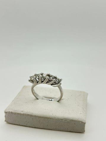 Ring - 18 karaat Witgoud - 0.75ct. tw. Diamant (Natuurlijk), Nieuw