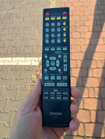 Denon - AVR-390 Récepteur multicanaux à semi-conducteurs
