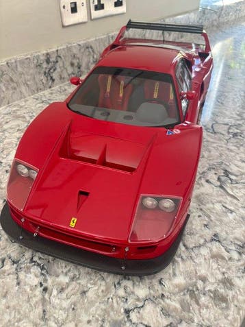 Panini / Centauria 1:8 - Modelauto - Ferrari F40