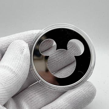 Niue. 1 Dollar 2026 Disney: Iconic Silhouettes – Mickey, Postzegels en Munten
