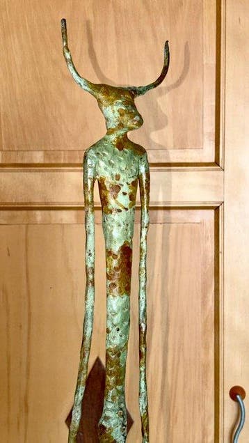 Abdoulaye Derme - sculptuur, Le Minotaure - 83 cm - Brons