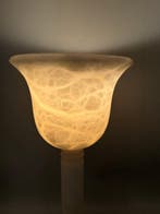 Lamp - Albast - Een albast natuursteen marmeren tafel lamp
