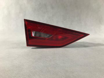 Audi A3 Sedan 8V5 13-16 achterlicht links binnen USA, Verzenden