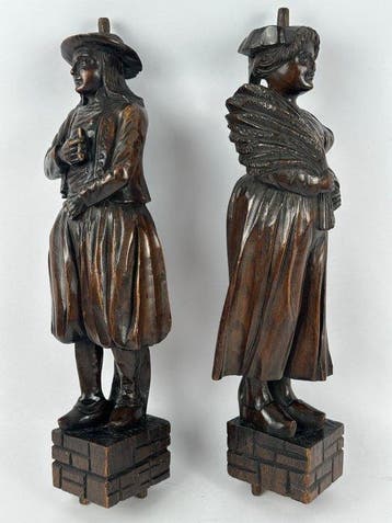 Figuur - A pair of hand carved figures (2) - Eik