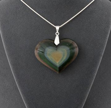 Hoogwaardige hartvormige hanger van obsidiaan met hemels