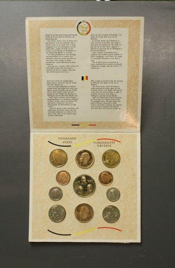 België. Lot de 4 série de Fleur de Coin Francs Belge : 1989,