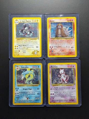 Pokémon - 4 Card - Entei Holo - Mewtwo Holo - Gyarados holo, Nieuw