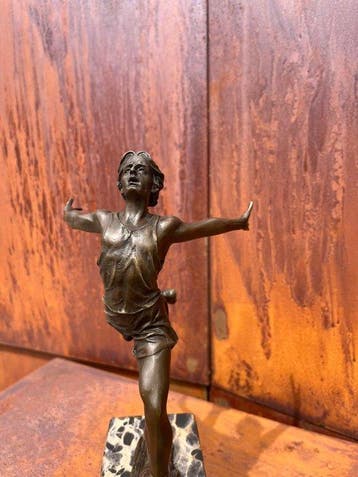 Milo (1910-1978) - After - Statue, Olympische hardloper -