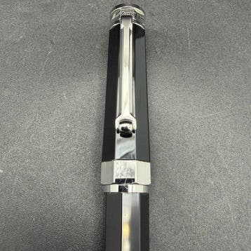Montegrappa - NeroUno - Stylo à plume, Verzamelen, Nieuw