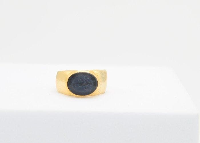 Ring - 18 karaat Geel goud Onyx, Handtassen en Accessoires, Ringen