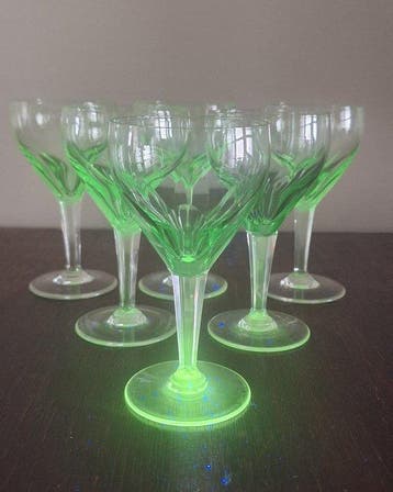 Val Saint Lambert - Service à boisson (6) - verre urané