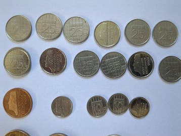 Nederland. Beatrix. 1982/2001, 35 stuks incl. zilver (Zonder