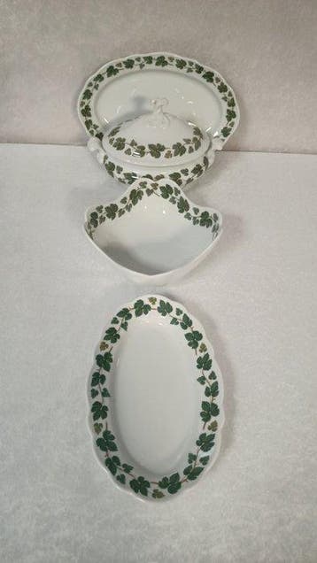 Service de dîner (10) - Porcelaine