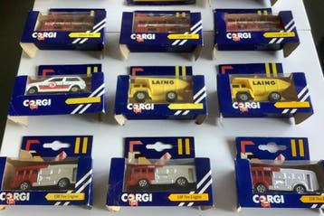 Corgi 1:64 - Voiture miniature (12) - Diverse Corgi metalen, Nieuw