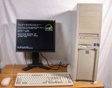 Vintage PC (1997) - Gigabyte GA-586TX2 Board - Intel 430TX -, Nieuw