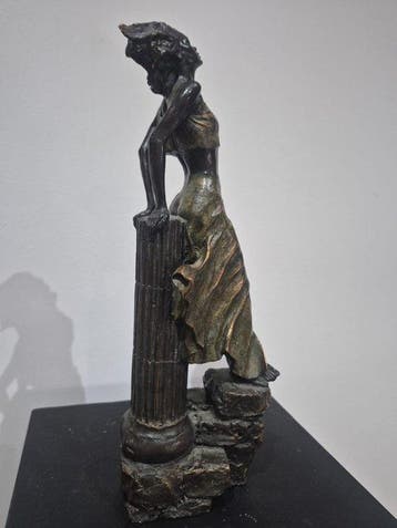 Antoni Miro (1944) - sculptuur, Al Viento - 40 cm - Hars,