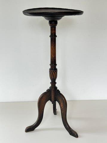 Bijzettafel - Hout - Een antieke wijntafel