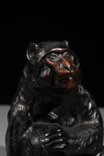 Brons - Signed Hk  - Een bronzen sculptuur van een, Antiek en Kunst