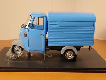 MITICA 1:18 - Model bestelwagen - Piaggio Ape P501 Gesloten