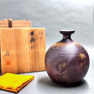 Vaas - Bizen steengoed (ongeglazuurd, houtgestookt) - Japan
