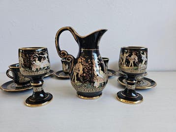 Porcelaine, et un ensemble de 15 pièces en or 24 carats avec, Verzamelen, Mineralen en Fossielen