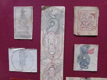 Zeer zeldzaam lot van 12 Tibetaanse representaties van Nagas
