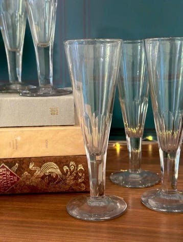 Champagne fluitje (8) - Kristal - kristalstijl Louis Ph., Antiek en Kunst