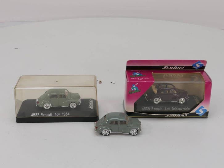 Schaal 1:43 Solido 4538 Renault 4cv Découvrable - Solido..., Hobby en Vrije tijd, Modelauto's | 1:43, Gebruikt, Solido, Ophalen of Verzenden