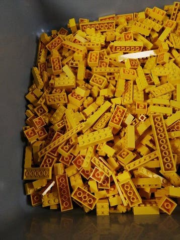 Lego - 01. Partij van 1000 gele bouwstenen - 1980-1990