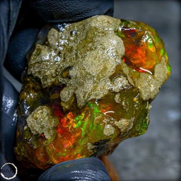 Kleurdans van het leven – zeldzaam kristalopaal 158,3ct-, Verzamelen