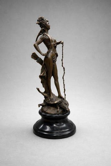 J.B. - Albert - Sculpture, “Diana de Jageres” - 48 cm -