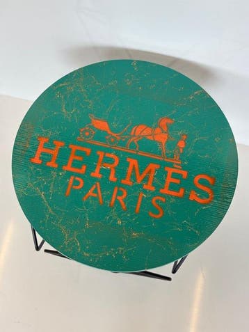 Rob VanMore - Tea-time by Hermes - ø50cm