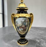 Limoges - Vase - Porcelaine - Décor de style Sèvres