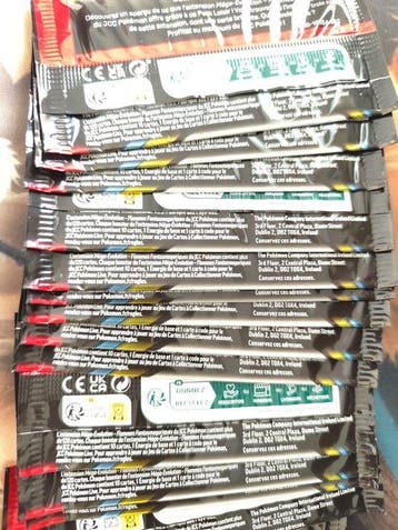 Pokémon - 30 Booster box, Hobby en Vrije tijd, Verzamelkaartspellen | Pokémon, Nieuw