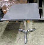 Tafel met grijze blad en metalen poot, Nieuw in verpakking