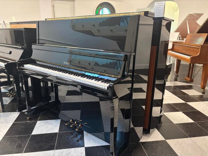 Petrof 131 I (2000), Musique & Instruments, Pianos, Envoi
