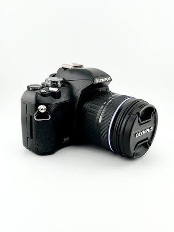 Olympus E-410 + ZUIKO DIGITAL ED 14-42mm f/3.5-5.6 Digitale, Nieuw