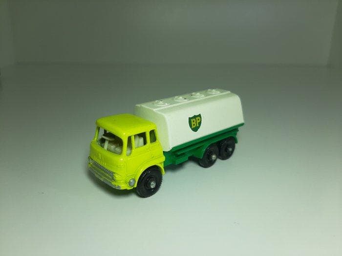 Matchbox, Husky 1:64 - Modelauto (5) - BP Petrol Tanker,, Hobby en Vrije tijd, Modelauto's | 1:5 tot 1:12