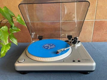 Ion - ITTUSB10 USB Vinyl Conversion Belt-Drive Platenspeler, Nieuw
